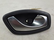 Poignee interieur avant droit