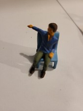 STARLUX, figurine civil et chaise TRAIN ECHELLE O, VOYAGEUR ASSIS  1/43, 032 