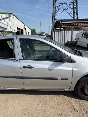 Porte avant droit renault clio - avant,