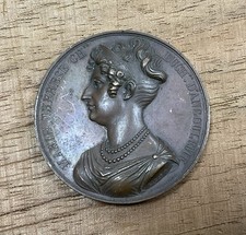 Médaille En Bronze Signée