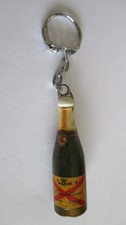 Porte clé vintage, années 60, Bouteille 3D Champagne EPERNAY DE CASTELLANE