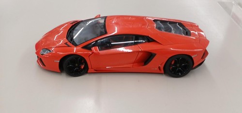 Autoart echelle - 1/18,