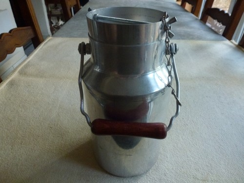 Superbe pot lait aluminium 2 - a,