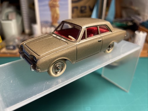 Dinky toys ford taunus 559 - toys,