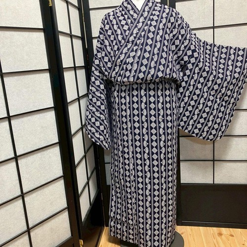 8768 kimono traditionnel - kimono,