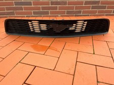 Ford Mustang V 2010 Grille de