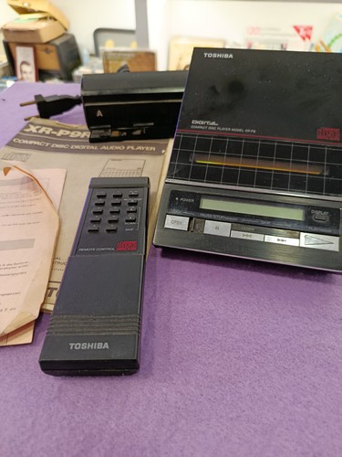 Toshiba vintage portable - toshiba,