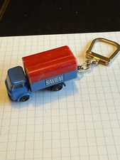 Ancien porte-clés Camion Miniature SAVIEM