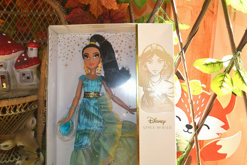Poupee neuve disney style - disney,