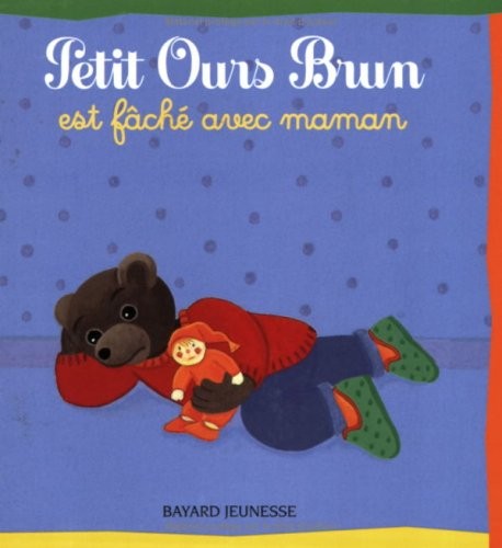 Petit ours brun est - ours, fâché