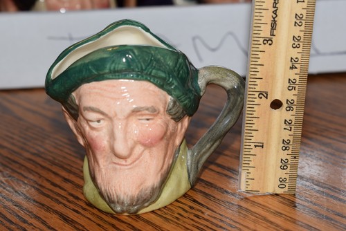 Royal doulton small character - royal,