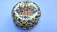 boite ronde en porcelaine de