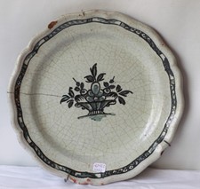 Plat rond cul noir décor Rouannais camaïeu bleu dédut XIXième dish