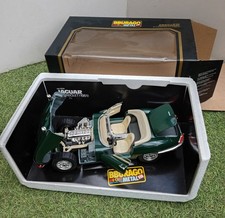 voiture de collection Jaguar E Cabriolet Burago 1/18 En Boite