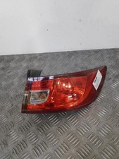 Feu arriere principal droit