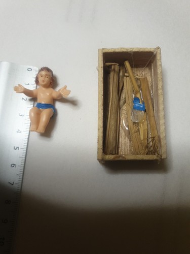 Enfant jésus creche - jésus,
