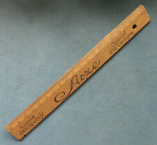 Ancienne règle en bois