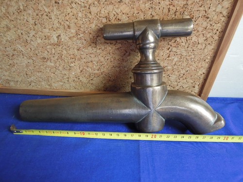 Ancien gros robinet - ancien, bronze