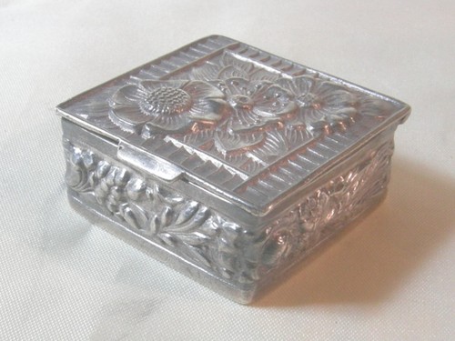 Boite pilules argent - boite,