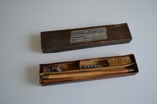Ancien nécessaire - , de