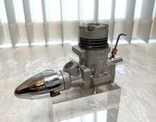 Moteur vintage HGK .21 avec