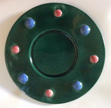 Plat vert en céramique -