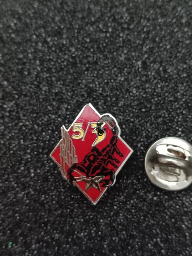 Pin pins - pin's,