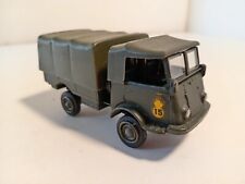 Solido 203 Renault 2087 4X4 torpedo baché avec filet de camouflage 1/43