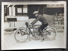 PHOTO D'AGENCE PEUGEOT Course non connue Pilote PERRIN