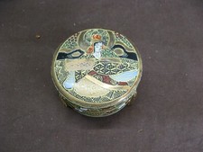 Superbe petite boite en céramique Satsuma Japon vers 1900