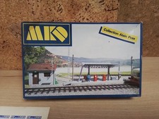 MKD HO. REF 517. MAQUETTE STATION SERVICE POUR LOCOS. EN BOITE INCOMPLÈTE 