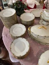 Service de table en porcelaine de Limoges