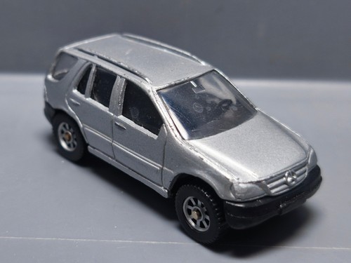 Maisto mercedes benz 320 - mercedes, ml-320