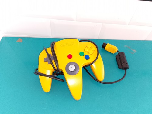 Jeu vidéo manette jaune - vidéo,