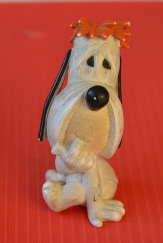 Figurine droopy assis m - droopy,