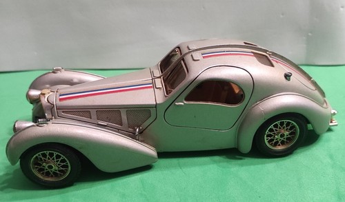 Burago bugatti atlantic 1936 - bugatti,