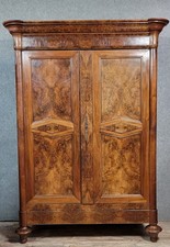 Grande Armoire Bourguignone époque Louis Philippe en noyer et loupe vers 1830