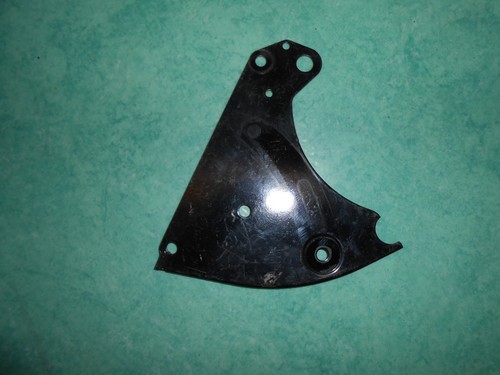 Tôle support moteur droite