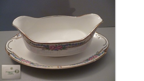 Saucière ancienne - , en