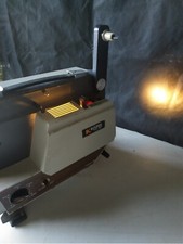 Ancien projecteur cinema - ancien,