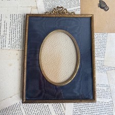 Ancien Cadre en Laiton Doré