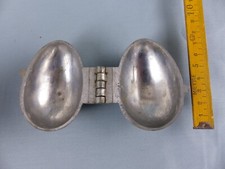 Ancien moule chocolat glace massepain en étain , oeuf  LETANG LG 1758