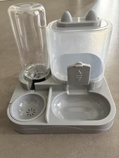 distributeur de croquettes et