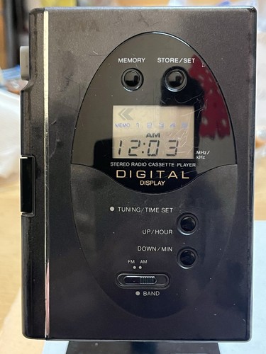 Aiwa portable radio cassette - aiwa,