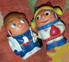 figurines Paméla Malice et Alain Tervew serie fafa D'foot Kinder Surprise