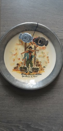 Assiette suspendre marchand - assiette, a