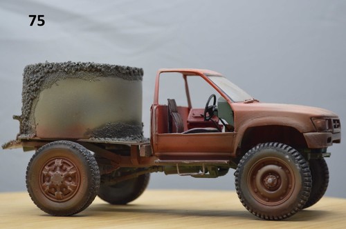 Maquette 4x4 toyota customisé - maquette,