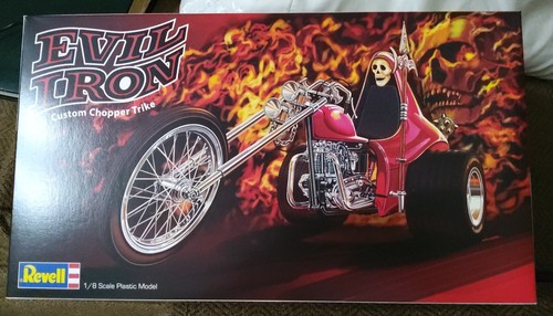 Revell 17325 evil iron - 17325, 1/8