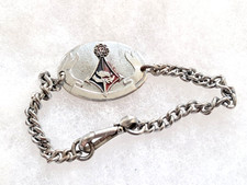 Un bracelet militaire " 12°