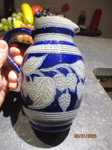 Ancien pichet vin - en, grès